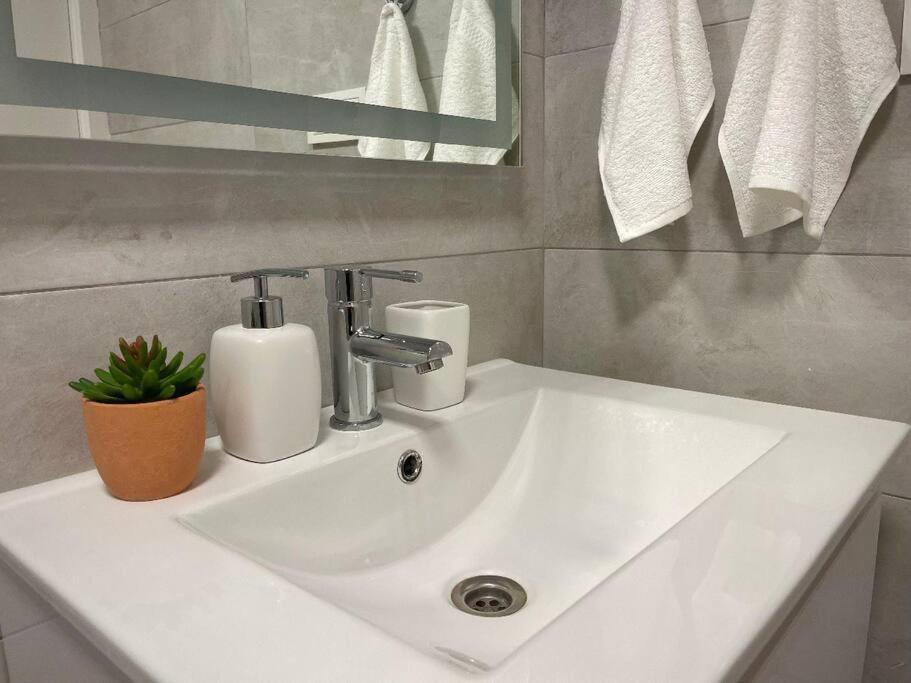 Lux Apartment Lago Jardin, 2, Torrevieja Alicante Bagian luar foto